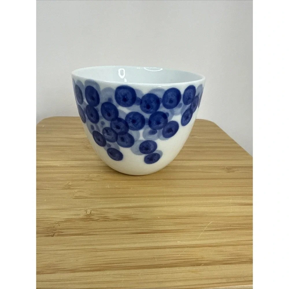 Crate & Barrel Rika 5oz Porcelain Cups No Handle Blue Dots 2.75